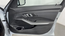 2025 (75) BMW 3 SERIES 320i M Sport 5dr Step Auto 5332629