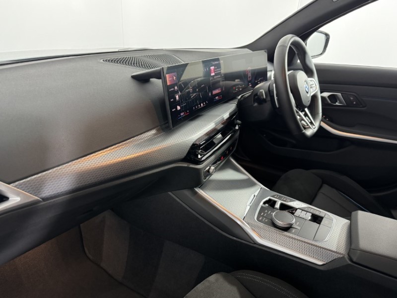 2025 (75) BMW 3 SERIES 320i M Sport 5dr Step Auto 5332657