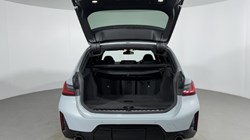 2025 (75) BMW 3 SERIES 320i M Sport 5dr Step Auto 5332645