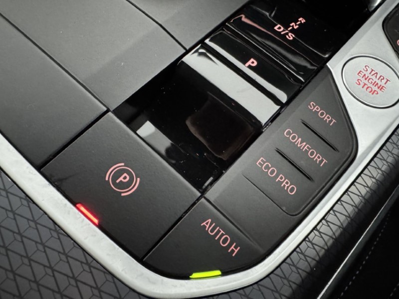 2025 (75) BMW 3 SERIES 320i M Sport 5dr Step Auto 5332607