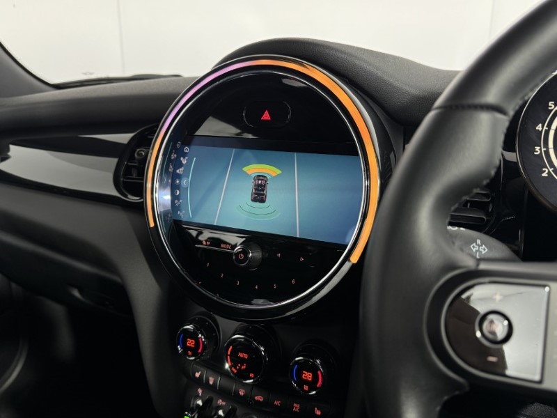 2021 (21) MINI CONVERTIBLE 1.5 Cooper Classic 2dr 5286660