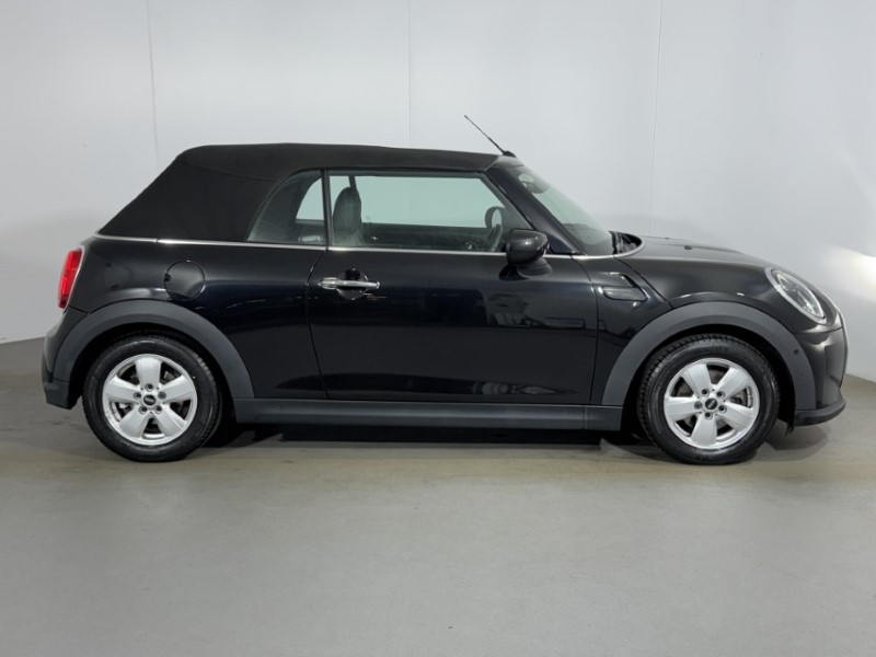 2021 (21) MINI CONVERTIBLE 1.5 Cooper Classic 2dr 5286737