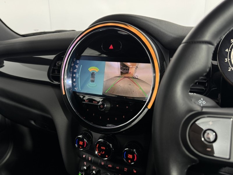 2021 (21) MINI CONVERTIBLE 1.5 Cooper Classic 2dr 5286661