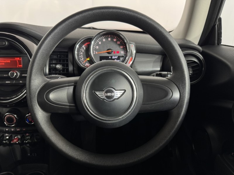 2017 (67) MINI HATCHBACK 1.5 Cooper 3dr 5257498