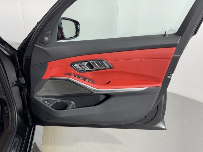 2026 (26) BMW M3 xDrive 530 Competition M 4dr Step Auto 5814865