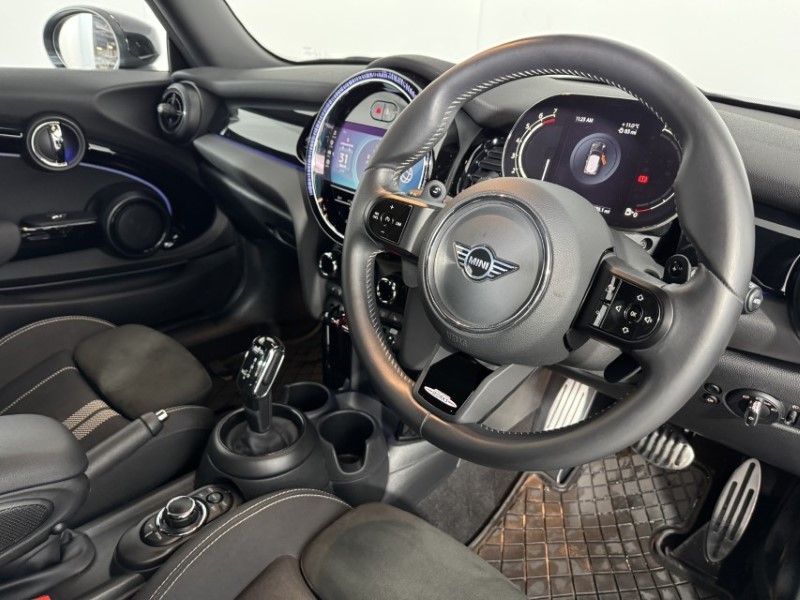 2023 (23) MINI HATCHBACK 2.0 Cooper S Sport Premium 3dr Auto 5240483