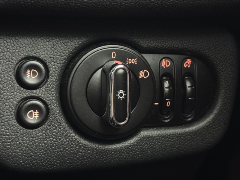 2016 (66) MINI CLUBMAN 1.5 Cooper 6dr Auto 5253674