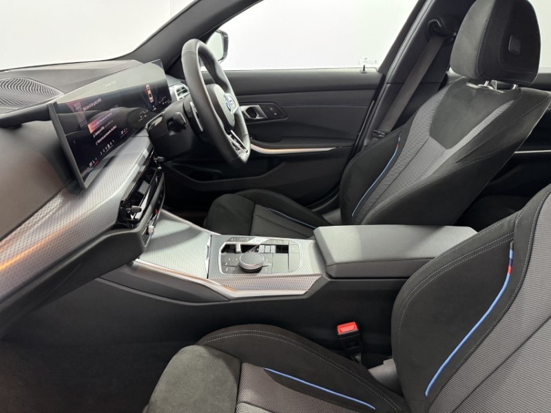 2025 (75) BMW 3 SERIES 320i M Sport 4dr Step Auto 5319537