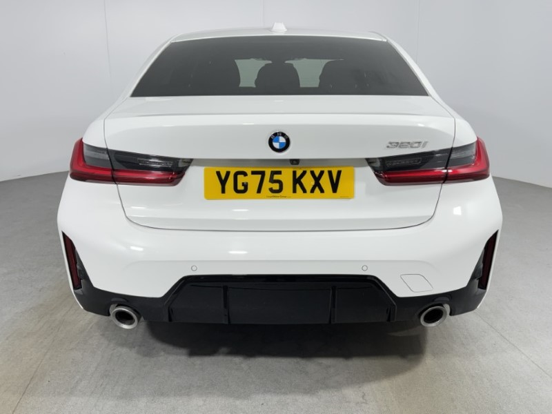 2025 (75) BMW 3 SERIES 320i M Sport 4dr Step Auto 5319521