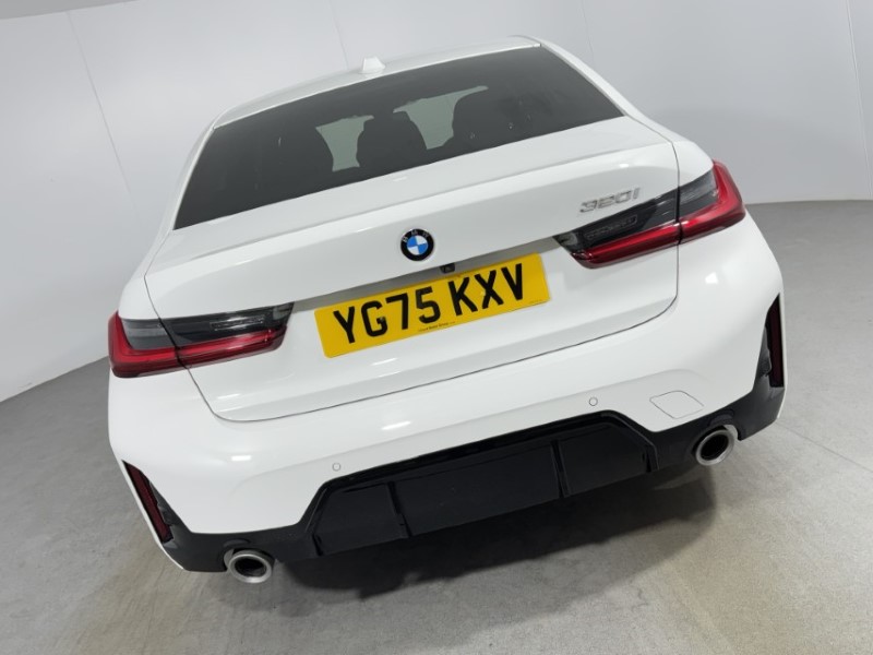 2025 (75) BMW 3 SERIES 320i M Sport 4dr Step Auto 5319522