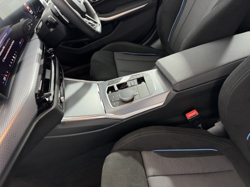 2025 (75) BMW 3 SERIES 320i M Sport 4dr Step Auto 5319536