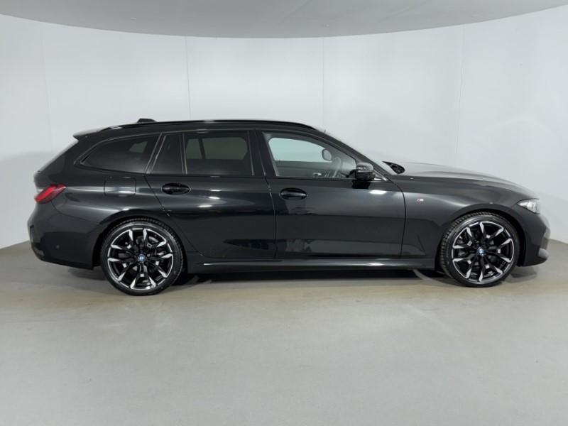 2025 (25) BMW 3 SERIES 320i M Sport 5dr Step Auto 5319840