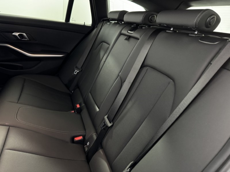 2025 (25) BMW 3 SERIES 320i M Sport 5dr Step Auto 5319938