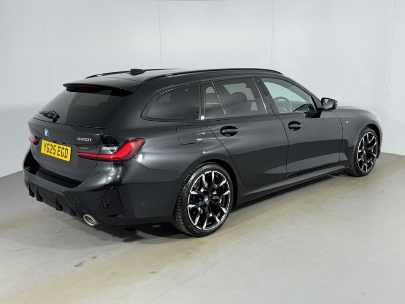 2025 (25) BMW 3 SERIES 320i M Sport 5dr Step Auto 5319834