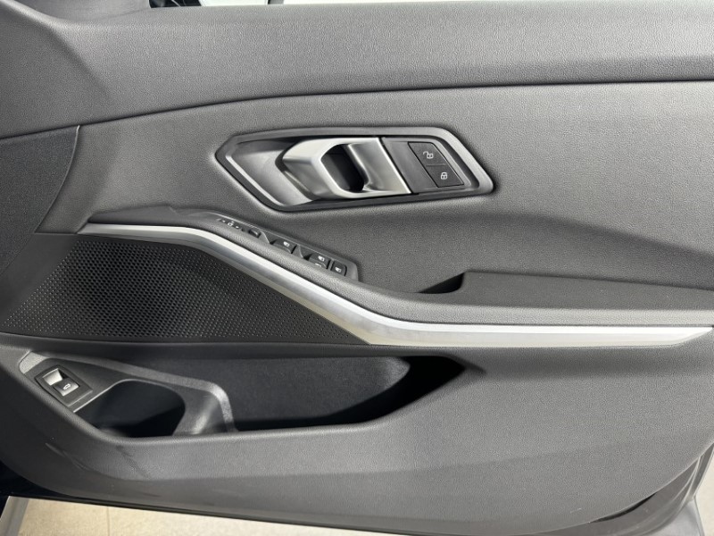 2025 (25) BMW 3 SERIES 320i M Sport 5dr Step Auto 5319902