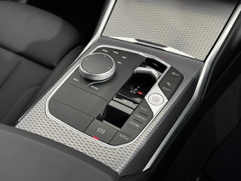 2025 (25) BMW 3 SERIES 320i M Sport 5dr Step Auto 5319874