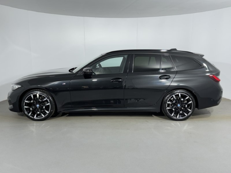 2025 (25) BMW 3 SERIES 320i M Sport 5dr Step Auto 5319822