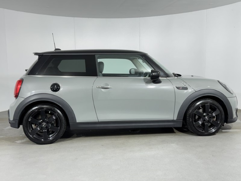 2022 (72) MINI HATCHBACK 2.0 Cooper S Classic 3dr Auto 5305643