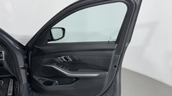 2024 (74) BMW 3 SERIES 320i M Sport 5dr Step Auto 5382464