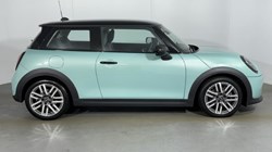 2024 (24) MINI COOPER 1.5 C Classic 3dr Auto 5297914