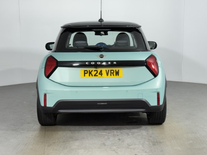 2024 (24) MINI COOPER 1.5 C Classic 3dr Auto 5297896
