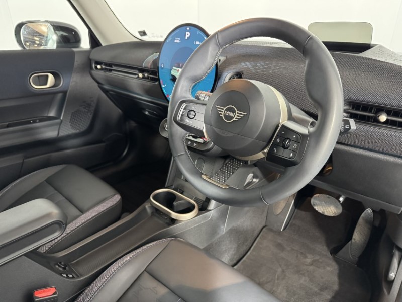 2024 (24) MINI COOPER 1.5 C Classic 3dr Auto 5297875