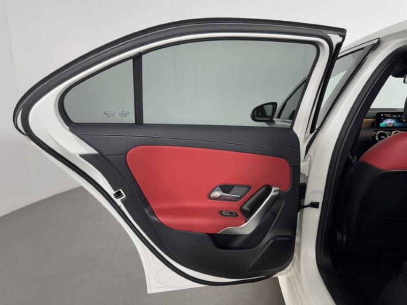 2019 (69) MERCEDES-BENZ A CLASS A35 4Matic Executive 4dr Auto 5292919