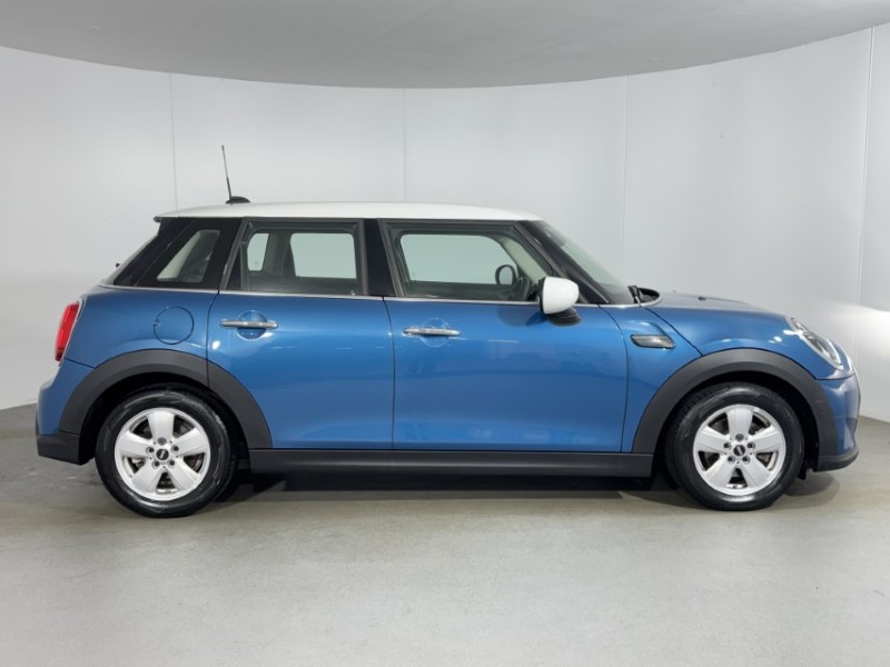 2022 (22) MINI HATCHBACK 1.5 Cooper Classic 5dr Auto 5305747