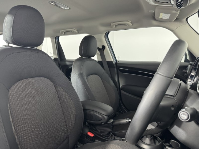 2022 (22) MINI HATCHBACK 1.5 Cooper Classic 5dr Auto 5305717