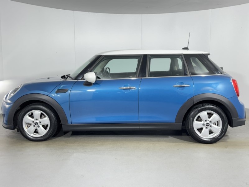 2022 (22) MINI HATCHBACK 1.5 Cooper Classic 5dr Auto 5305742