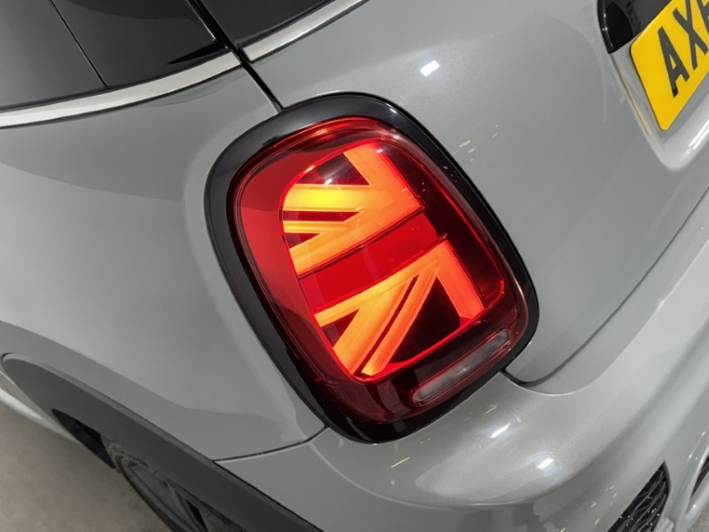 2019 (69) MINI HATCHBACK 2.0 Cooper S Sport II 3dr Auto 5297773