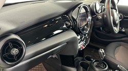 2022 (72) MINI HATCHBACK 1.5 Cooper Classic 5dr Auto 5385754