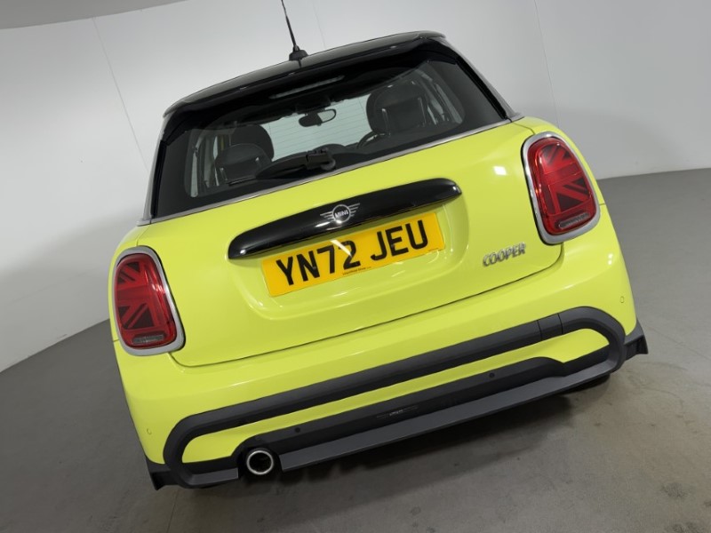 2022 (72) MINI HATCHBACK 1.5 Cooper Classic 5dr Auto 5385741
