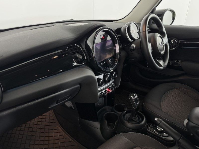 2022 (72) MINI HATCHBACK 1.5 Cooper Classic 5dr Auto 5385753