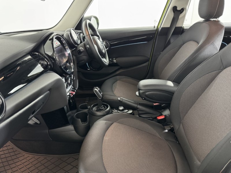 2022 (72) MINI HATCHBACK 1.5 Cooper Classic 5dr Auto 5385755