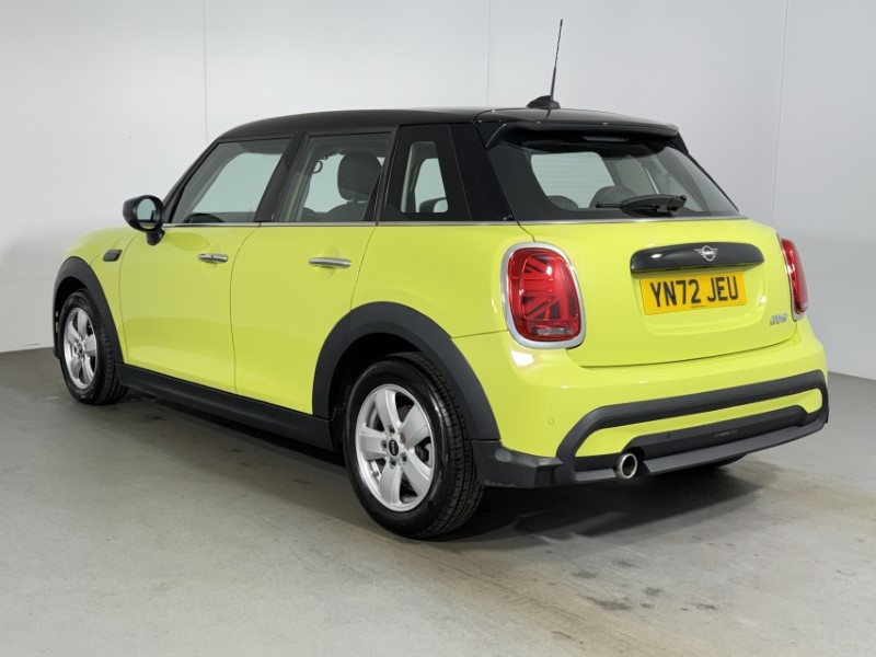 2022 (72) MINI HATCHBACK 1.5 Cooper Classic 5dr Auto 5385771