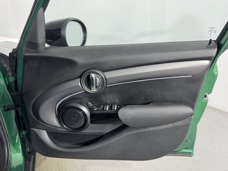 2023 (23) MINI HATCHBACK 1.5 Cooper Exclusive Premium Plus 5dr Auto 5310262