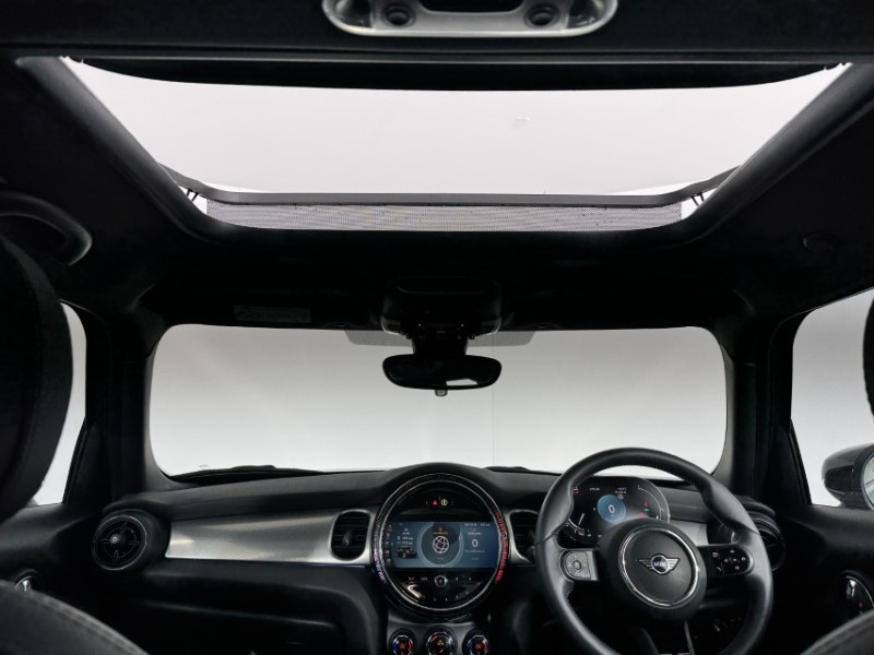 2023 (23) MINI HATCHBACK 1.5 Cooper Exclusive Premium Plus 5dr Auto 5310248