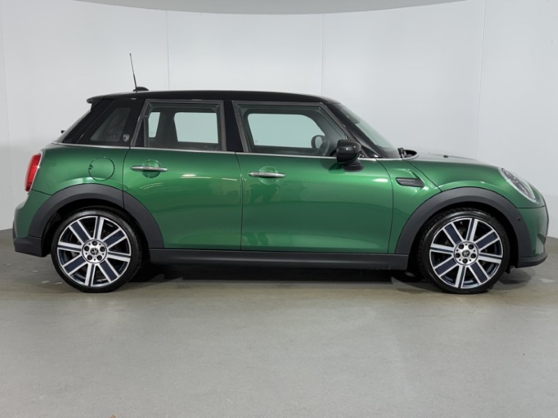2023 (23) MINI HATCHBACK 1.5 Cooper Exclusive Premium Plus 5dr Auto 5310292