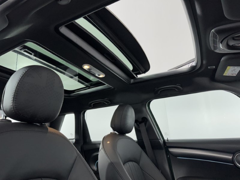 2023 (23) MINI HATCHBACK 1.5 Cooper Exclusive Premium Plus 5dr Auto 5310255