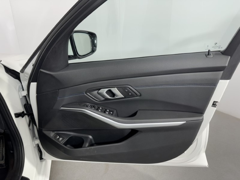 2025 (25) BMW 3 SERIES 320i M Sport 5dr Step Auto 5310800