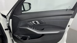 2025 (25) BMW 3 SERIES 320i M Sport 5dr Step Auto 5310800