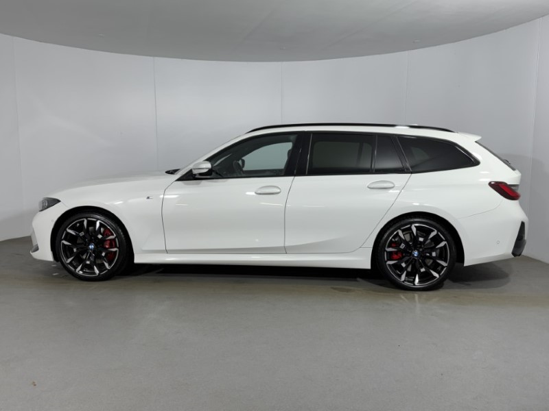 2025 (25) BMW 3 SERIES 320i M Sport 5dr Step Auto 5310848