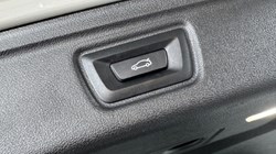 2025 (25) BMW 3 SERIES 320i M Sport 5dr Step Auto 5310822