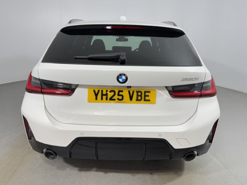 2025 (25) BMW 3 SERIES 320i M Sport 5dr Step Auto 5310816