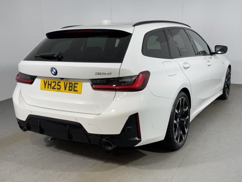 2025 (25) BMW 3 SERIES 320i M Sport 5dr Step Auto 5310858
