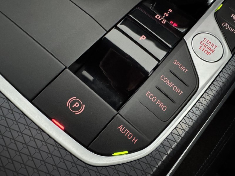 2025 (25) BMW 3 SERIES 320i M Sport 5dr Step Auto 5310779