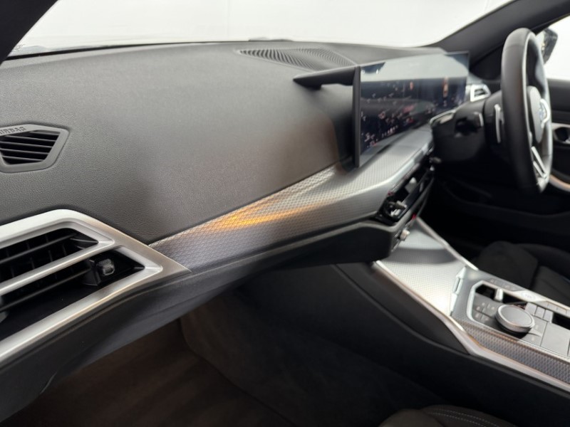 2025 (25) BMW 3 SERIES 320i M Sport 5dr Step Auto 5310842