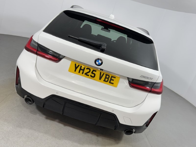 2025 (25) BMW 3 SERIES 320i M Sport 5dr Step Auto 5310817