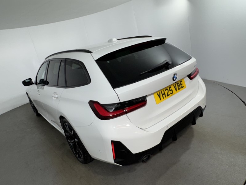 2025 (25) BMW 3 SERIES 320i M Sport 5dr Step Auto 5310825